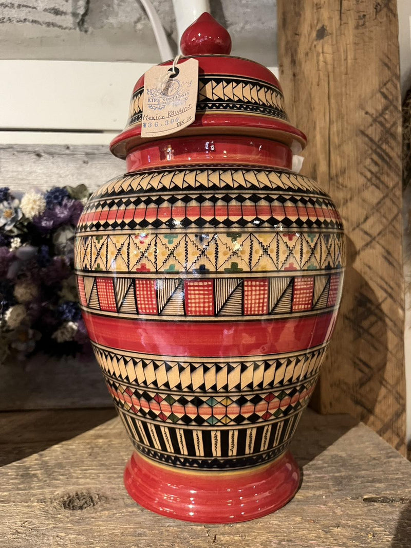 蓋つき壺